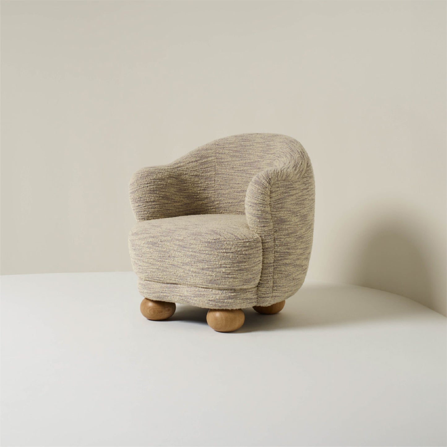 Bellatrix Elegant Armchair