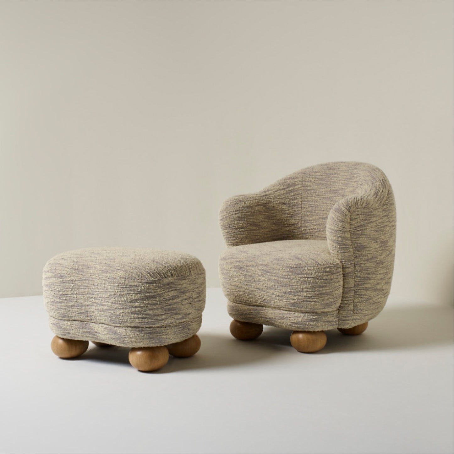 Bellatrix Elegant Ottoman